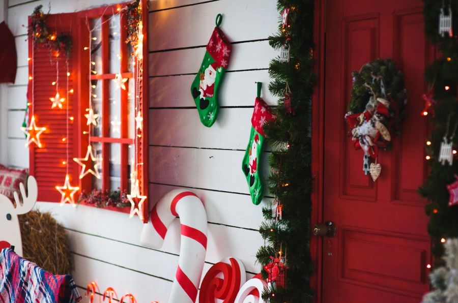 Ezek 2025-ben a karácsonyi lakásdekorációs trendek - STYLELIFE - Otthon & Design - 