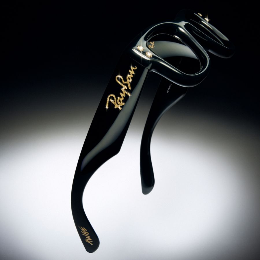 KRISTÁLYOK – EXTRAVAGÁNS FORMA -HIGH-FASHION ENERGIÁK - ÉN -  - A%24AP ROCKY, kultikus napszemüveg, Ray ban, 