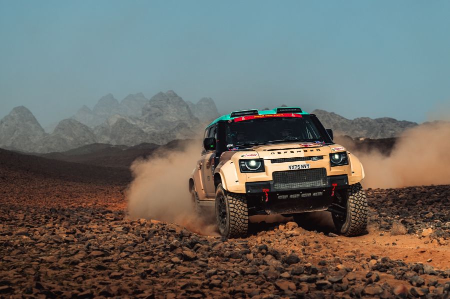 A defender sikeresen debütált az idei Dakaron: hármas győzelem a prológon, a tereprali-világbajnokság nyitányán - Autó & Motor - MOBILITY - dakar, dakar 2026, defender, 