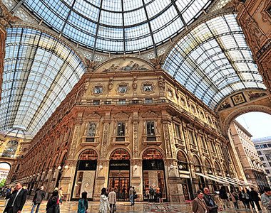 Milánó, a divat fővárosa - Utazás -  - a divat fővárosa, armani, divat, divathírek, dolce, főváros, gabbana, hírek, milano, Naviglo, Porta, sétálóutca, Ticinese, via Montenapoleon, 