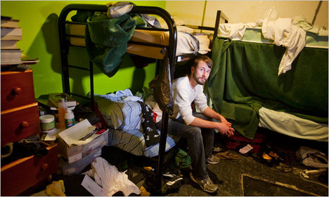 Férfiak és az ő lakásaik -  -  - férfiak, lakások,