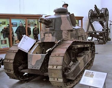 Az első világháború tankjai -  -  - A7V, Big Willie, első világháború, Fuller, Liddell Hart, MARK A WHIPPET, Mark V, RENAULT FT 17, St. CHAMOND, tank, világháború, 