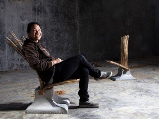 Betonszék bambusz ülőkével - Christel Hadiwibawa -  -  - bambusz, beton, Christel Hadiwibawa, lakberendezés, szék, 