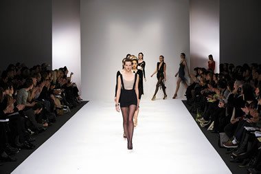 Mark Fast, egy híres divattervező Kanadából -  -  - divattervező, kanadai, mark fast, vogue, winnipeg, 