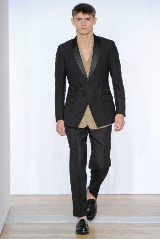 Yves Saint Laurent 2012-es tavaszi kollekció -  -  - 2012 tavasz, kollekció, Yves Saint Laurent,