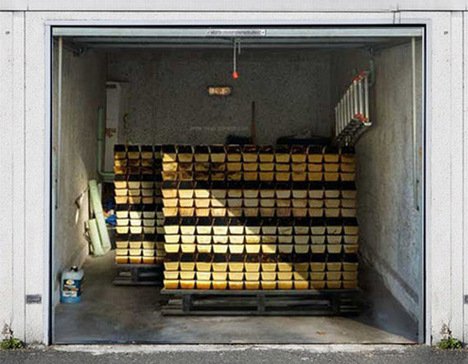 Villantson garázsajtó-matricával -  -  - garázsajtó, matrica, 