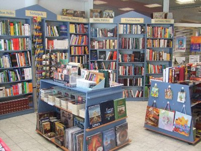 Válság a könyvpiacon: 13 év után csökkent az eladás -  -  - könyv, könyvpiac, 