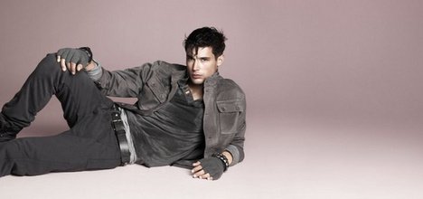 Gisele Bündchen a Colcci őszi/téli kampányában<br /> Gisele Bündchen a Colcci őszi/téli kampányában<br />