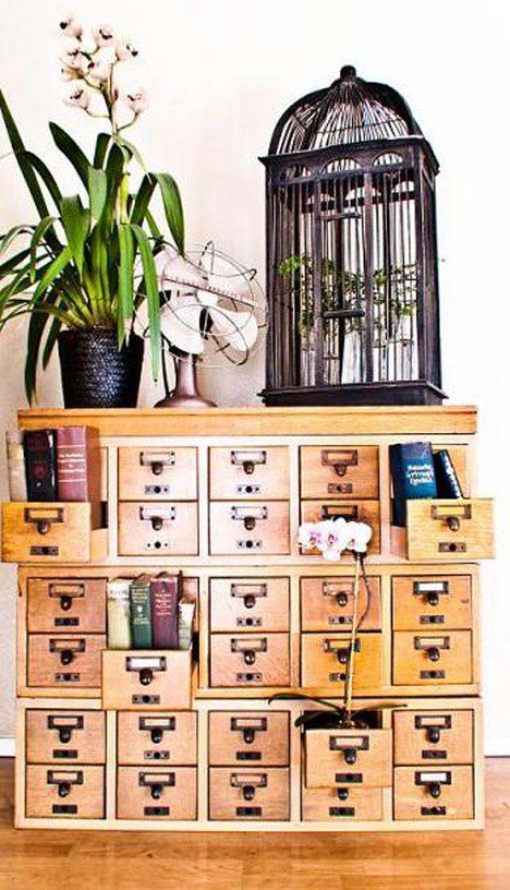 A könyvtárdesign -  -  - 2010, Ágy asztal tv, lakberendezés, 