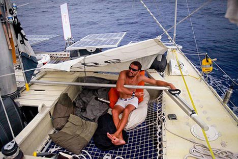 Plastiki Expedition - tengerjáró hajó 12500 vizes palackból -  -  - Exploration Architecture, hajó, palack, Plastiki, Sidney, vizespalack, 