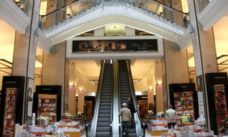 Századelős művészeti szalon nyílt -  -  - antikvitás, kiállítás, kultúra, Párizsi Nagyáruház, Zsolnay,