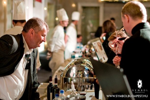 Bor- és Ínyenckrém kóstoló fesztivál -  -  - bor, Bor-és Ínyenckrém, Demeter Csaba, Gere Attila, Irsai Olivér, Symbol, 