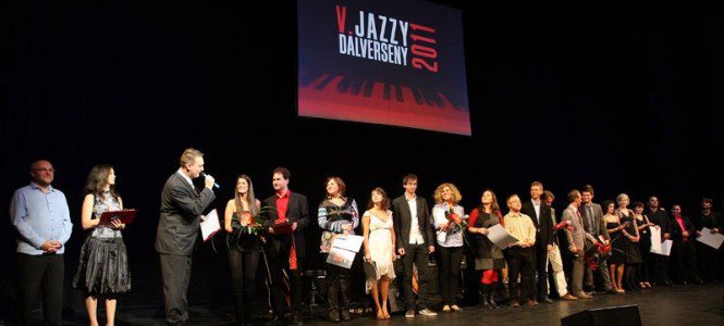 Díjeső a palotában, gitárhősök és a közönség szűnni nem akaró tapsvihara! -  -  - Gála, jazzy, Művészetek Palotája, V. Jazzy Dalverseny, 