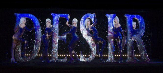 Nálunk is megőrült a párizsi ló -  -  - ++erotika, ++m%C5%B1v%C3%A9szet, +Crazy+Horse, meztelens%C3%A9g, 