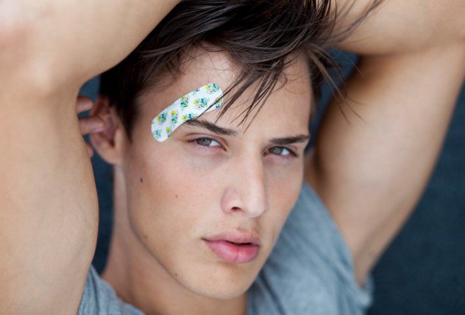 Újabb magyar férfi modell a nemzetközi modellek sorában - Divathírek -  - Barta Roberto, divat, modell,