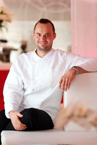 Ahol kötelező az ágyban enni - Utazás -  - Frankfurt, Mario Lohninger, Michelin-csillag, Sven Väth, 