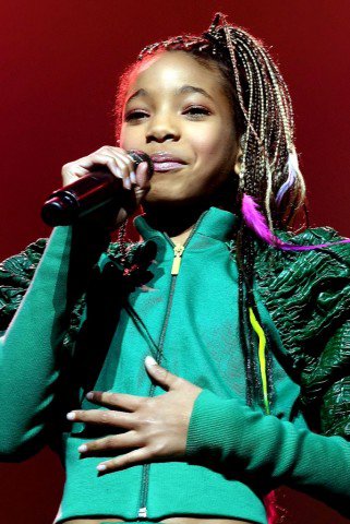 Neonparádé - Ez most komoly? -  -  - color blocking, LMFAO, neon, Nicky Minaj, Party Rock Anthem, 