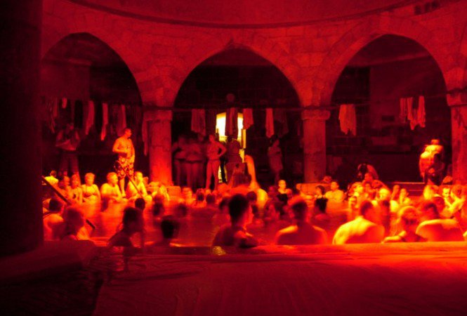 Fürdők Éjszakája: szombaton hajnalig lehet fürödni -  -  - Budapesti gyógyfürdők, buli, könnyű, programajánló, szórakozás, 