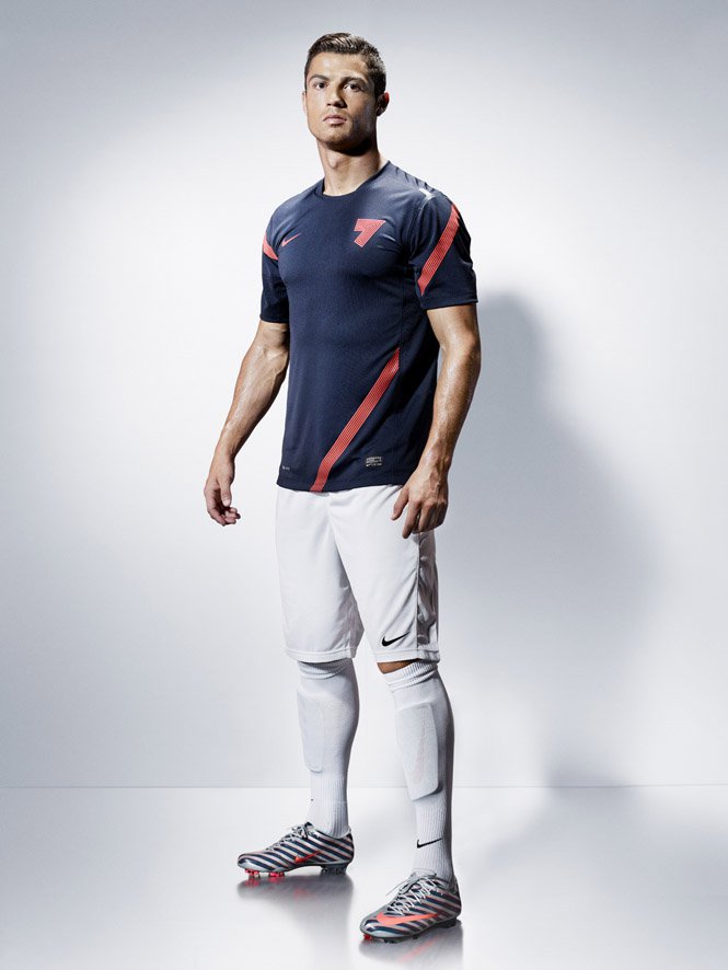 Tervezőnek állt Cristiano Ronaldo - Divathírek -  - CR7, Cristiano Ronaldo, divat, Mercurial Vapor Superfly, Nike Football, 