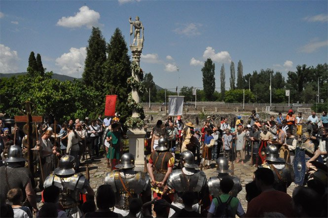 Elkezdődött a rabszolgavásár: Aquincumi Játékok 2011. -  -  - Aquincumi Játékok, karácsonyi vásár, könnyű, programajánló, történelem,