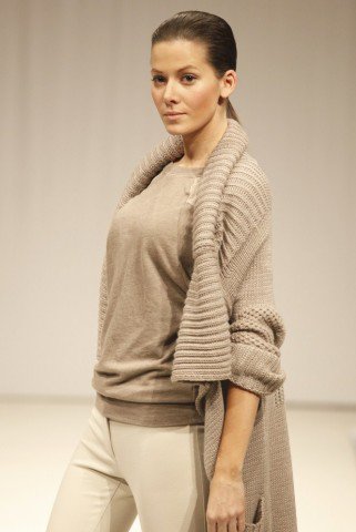 A Pinko exkluzív kollekciója - Divathírek -  - Absolut Vodka, földszínek, karácsonyi kollekció, kötött, műszőrme, Pinko,