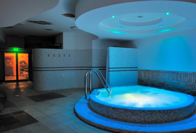 Merülj el benne: SPA birodalmak -  -  - fürdőszoba, gőzkabin, jacuzzi, luxus, spa, szaniter, wellness, zuhanyzó, 