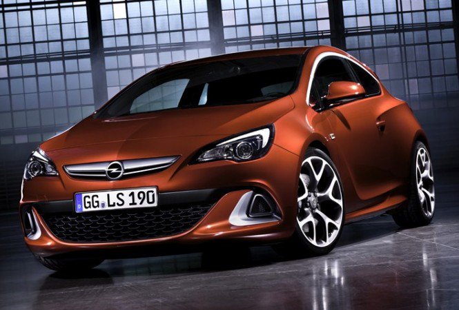 Astra GTC: romantikus rosszfiú -  -  - Astra GTC, Genfi Autószalon, OPC, Opel, 