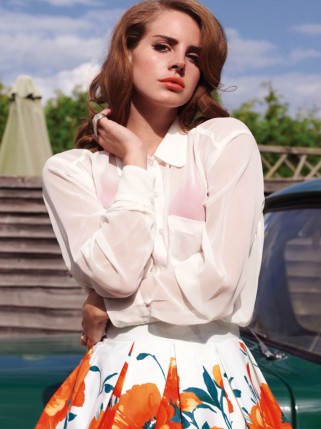 Lana Del Rey - Az indie stílusikon -  -  - Born to Die, Lana Del Rey, Lizzy Grant, stílus, vintage, virágminta, 