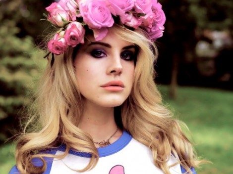 Lana Del Rey - Az indie stílusikon -  -  - Born to Die, Lana Del Rey, Lizzy Grant, stílus, vintage, virágminta, 