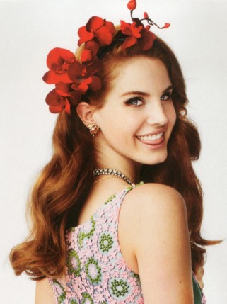 Lana Del Rey - Az indie stílusikon -  -  - Born to Die, Lana Del Rey, Lizzy Grant, stílus, vintage, virágminta, 