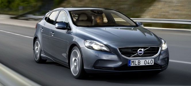 Új Volvo V40 - Autó & Motor -  - ötajtós kompakt, vadonatúj, Volvo V40, 