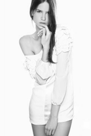 Új magyar modell sikerek - Divathírek -  - Calvin Klein, Dörfler Márton, Kate Kondas, Kondás Kata, modell, Thiery Mugler,