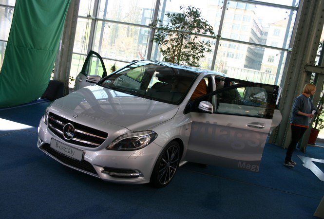 Ma indulnak el az első magyar Mercik - Autó & Motor -  - Ma indulnak el az első magyar Mercik, 