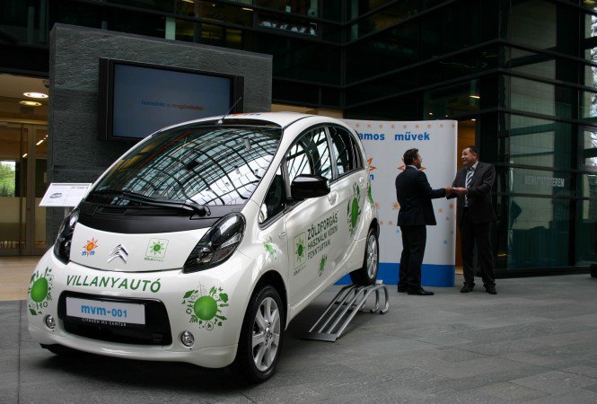 Egy autó, károsanyag-kibocsátás nélkül - Autó & Motor -  - Egy autó, károsanyag-kibocsátás nélkül, 