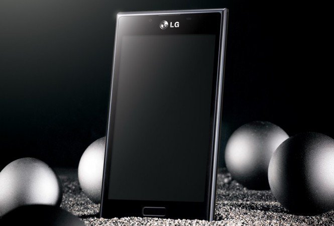 Már a boltokban az LG Optimus L7 -  -  - LG Optimus L7, telefon,