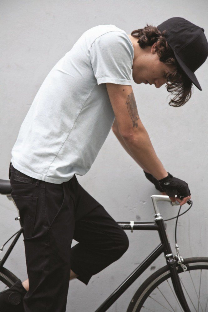 Itt a Levi’s kerékpáros ruhakollekciója - ÉN - Divathírek - Commuter kollekció, kerékpáros divat, 