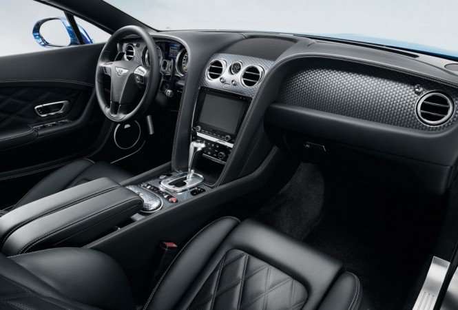 Megszületett a leggyorsabb szériagyártású Bentley - Autó & Motor -  - luxusaut%C3%B3++teljes%C3%ADtm%C3%A9ny++l%C3%B3er%C5%91++Bentley,