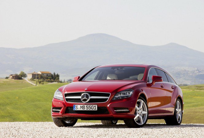 Megérkezett a Mercedes-Benz CLS kombi - Videó - Autó & Motor -  - luxusaut%C3%B3++teljes%C3%ADtm%C3%A9ny++l%C3%B3er%C5%91++csal%C3%A1di+aut%C3%B3++kombi++Mercedes-Benz++motorpaletta, 