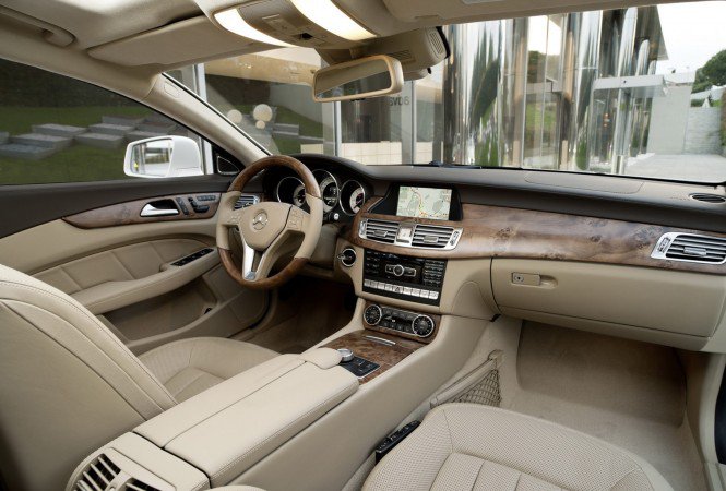 Megérkezett a Mercedes-Benz CLS kombi - Videó - Autó & Motor -  - luxusaut%C3%B3++teljes%C3%ADtm%C3%A9ny++l%C3%B3er%C5%91++csal%C3%A1di+aut%C3%B3++kombi++Mercedes-Benz++motorpaletta, 