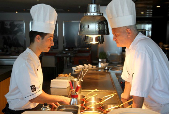 A szakács, a jóasszony körte, a csukagombóc, és a szeretője -  -  - +%C3%A9tterem+kritika, +++++gasztrn%C3%B3mia, ++++Lyon, +++Michelin+csillag, ++Sofitel, +Air+France, beaujolaise, Franciaorsz%C3%A1g, 