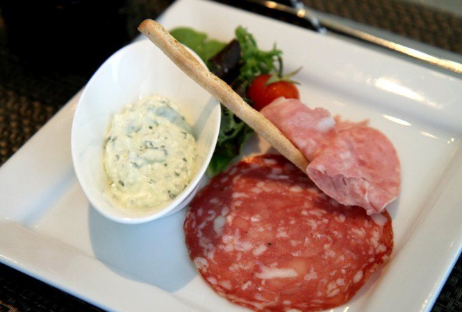 A szakács, a jóasszony körte, a csukagombóc, és a szeretője -  -  - +%C3%A9tterem+kritika, +++++gasztrn%C3%B3mia, ++++Lyon, +++Michelin+csillag, ++Sofitel, +Air+France, beaujolaise, Franciaorsz%C3%A1g, 