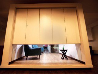 Irodák fehér vásznon -  -  - ++Kamat+Rozario, +kont%C3%A9nerszoba, iroda, 