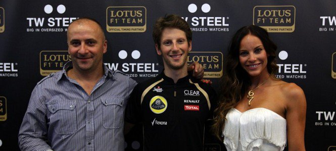 A Lotus F1 csapatával sütiztünk - Divathírek -  - %C3%B3ra, ++++++++++++++Formula+1, ++++++++++++++Lotus++F1+Team, ++++++++++++++Romain+Grosjean, ++++++++++++++TW+Steel, +++++++++++++Kelly+Rowland, 