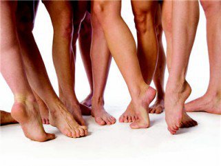 Szüntesd meg a kellemetlen lábszagot! - Ápolt vagyok -  - +++l%C3%A1bizzad%C3%A1s, ++di%C3%B3falev%C3%A9l, ++higi%C3%A9nia, ++l%C3%A1bszag, ++Scholl, +sz%C3%B3dabikarb%C3%B3na, zs%C3%A1lya, 