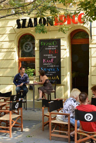 Hol pezseg az élet Pesten? -  -  - ++SzalonSpicc, +borb%C3%A1r, Buda, 