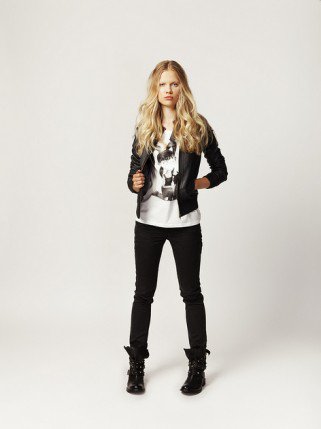 Felélesztette halott kutyáját a kisfiú - Divathírek -  - +anim%C3%A1ci%C3%B3, +film, +halloween, +mozi, +p%C3%B3l%C3%B3, +Springfield, Frankenweenie,