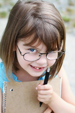 Mik az árulkodó jelek, hogy a gyermek rosszul lát? -  -  - egészség, gyermek, látás, szem, szemüveg, 