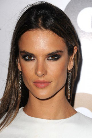 A szezon legtrendibb sminkjei -  -  - drámai szempilla, Kim kardashian, könnyen elkészíthető sminkek, make up, megan fox, smink, szempilla, taylor swift, 