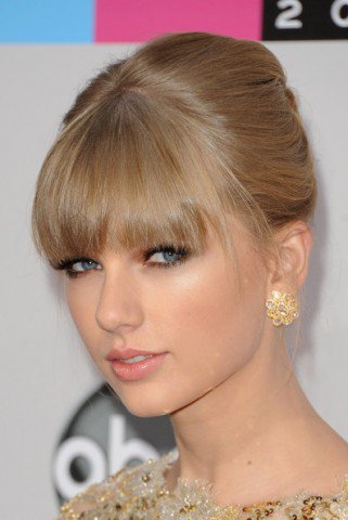 A szezon legtrendibb sminkjei -  -  - drámai szempilla, Kim kardashian, könnyen elkészíthető sminkek, make up, megan fox, smink, szempilla, taylor swift, 