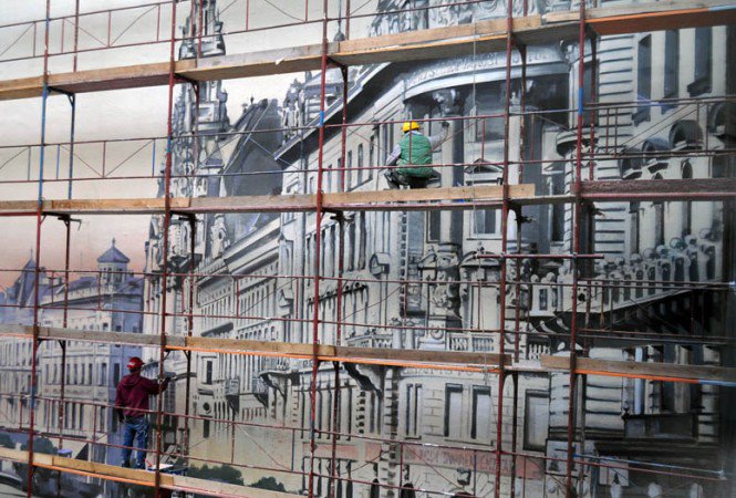 Rehabilitálják a pesti tűzfalakat -  -  - araz étterem, falfestés, tűzfal, zara hotel, 